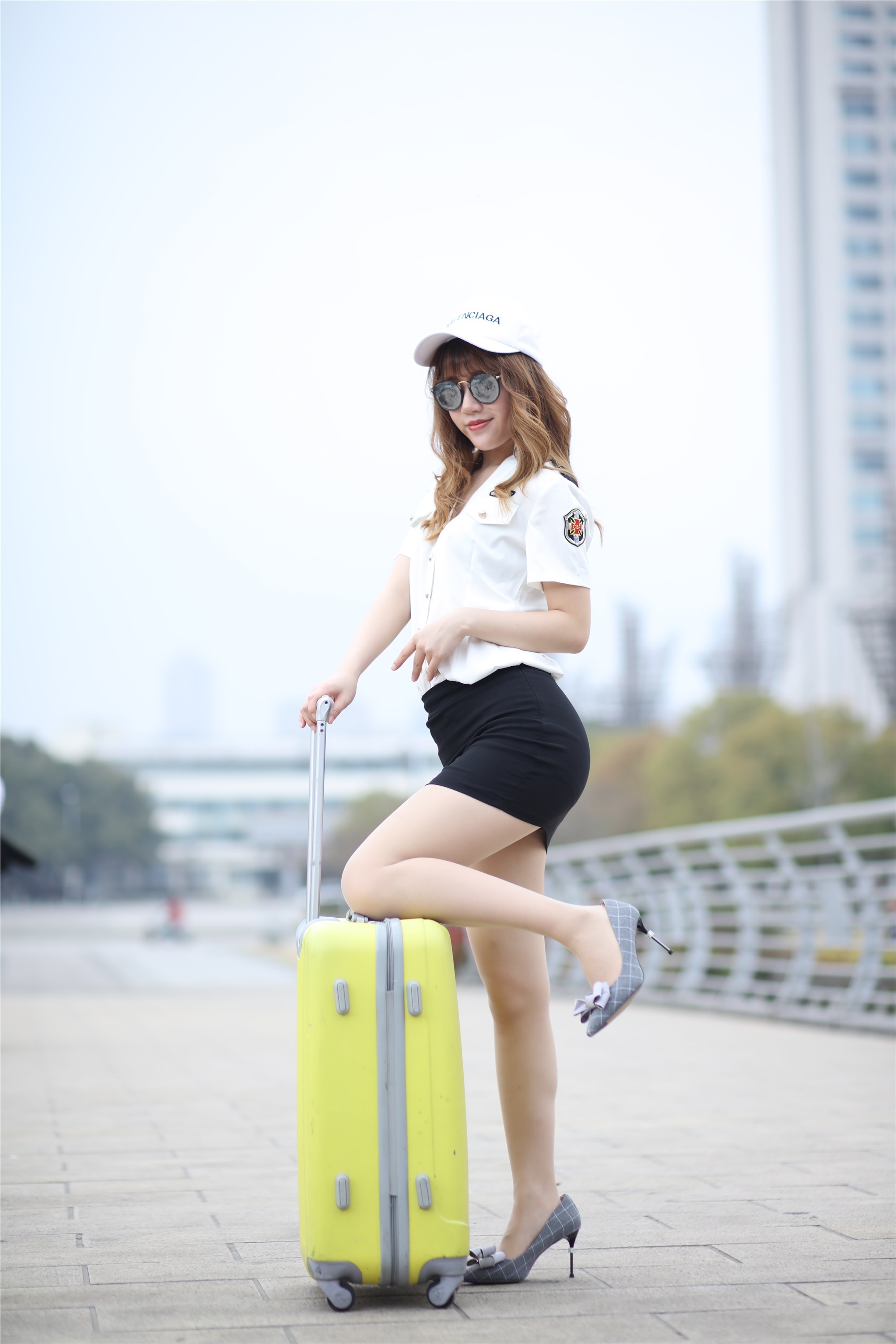 奈丝写真 NO.081 高高-天桥上的制服girl